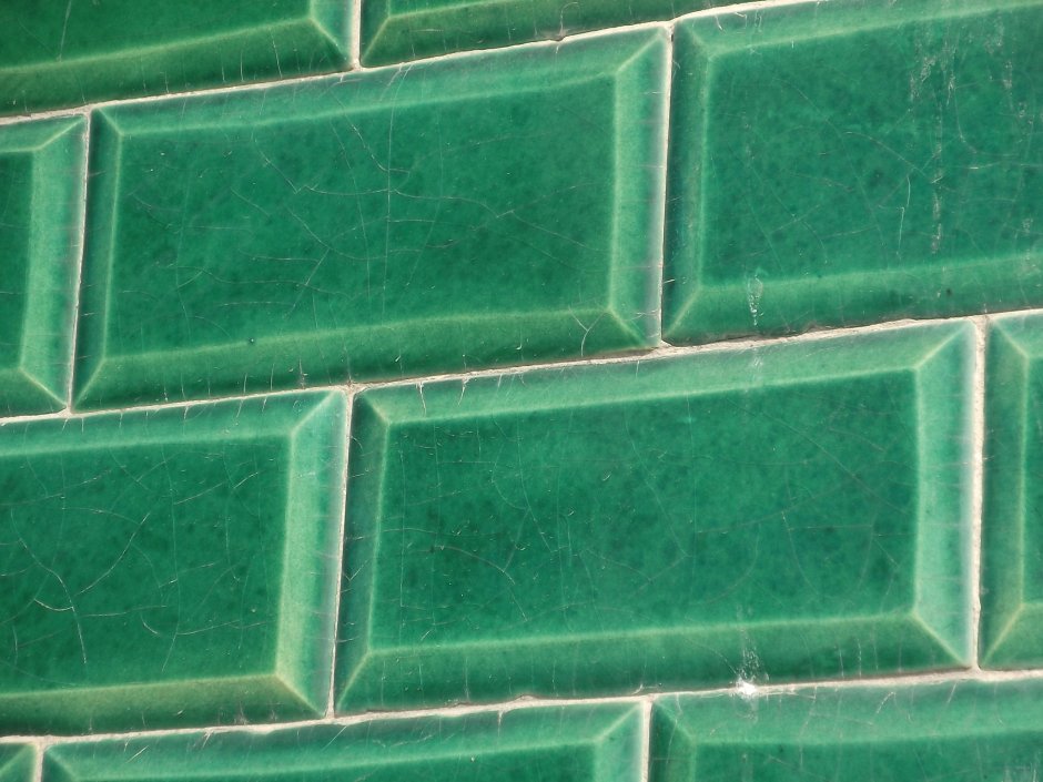 Декоративная зеленая плитка