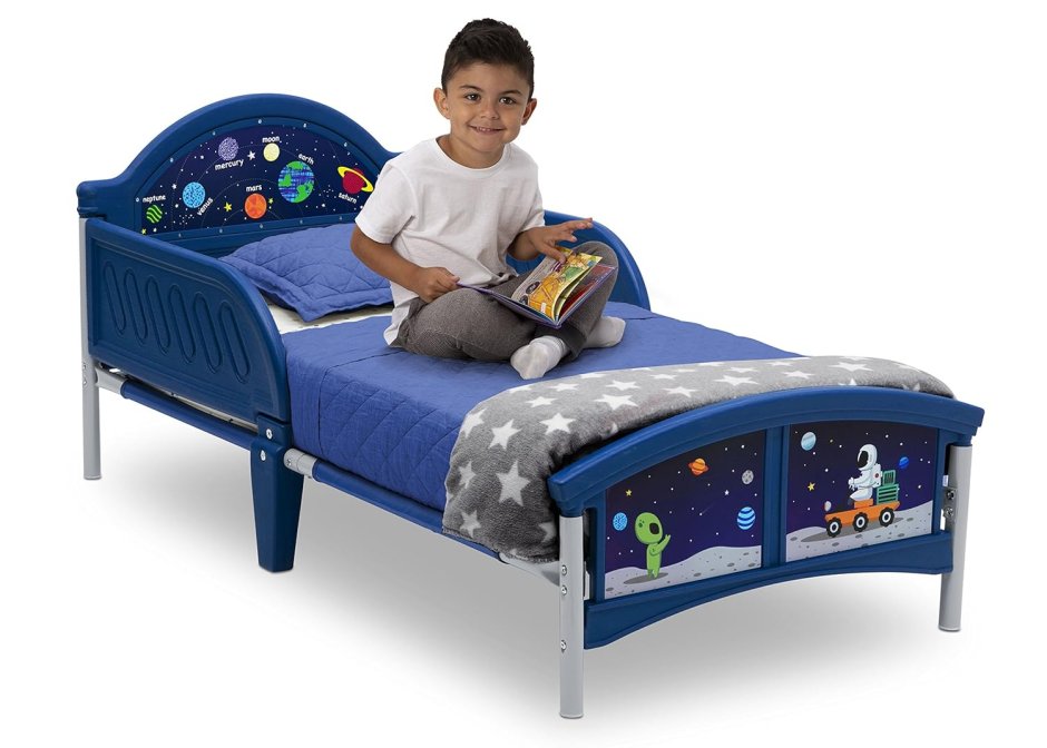 Космическая кровать для ребенка