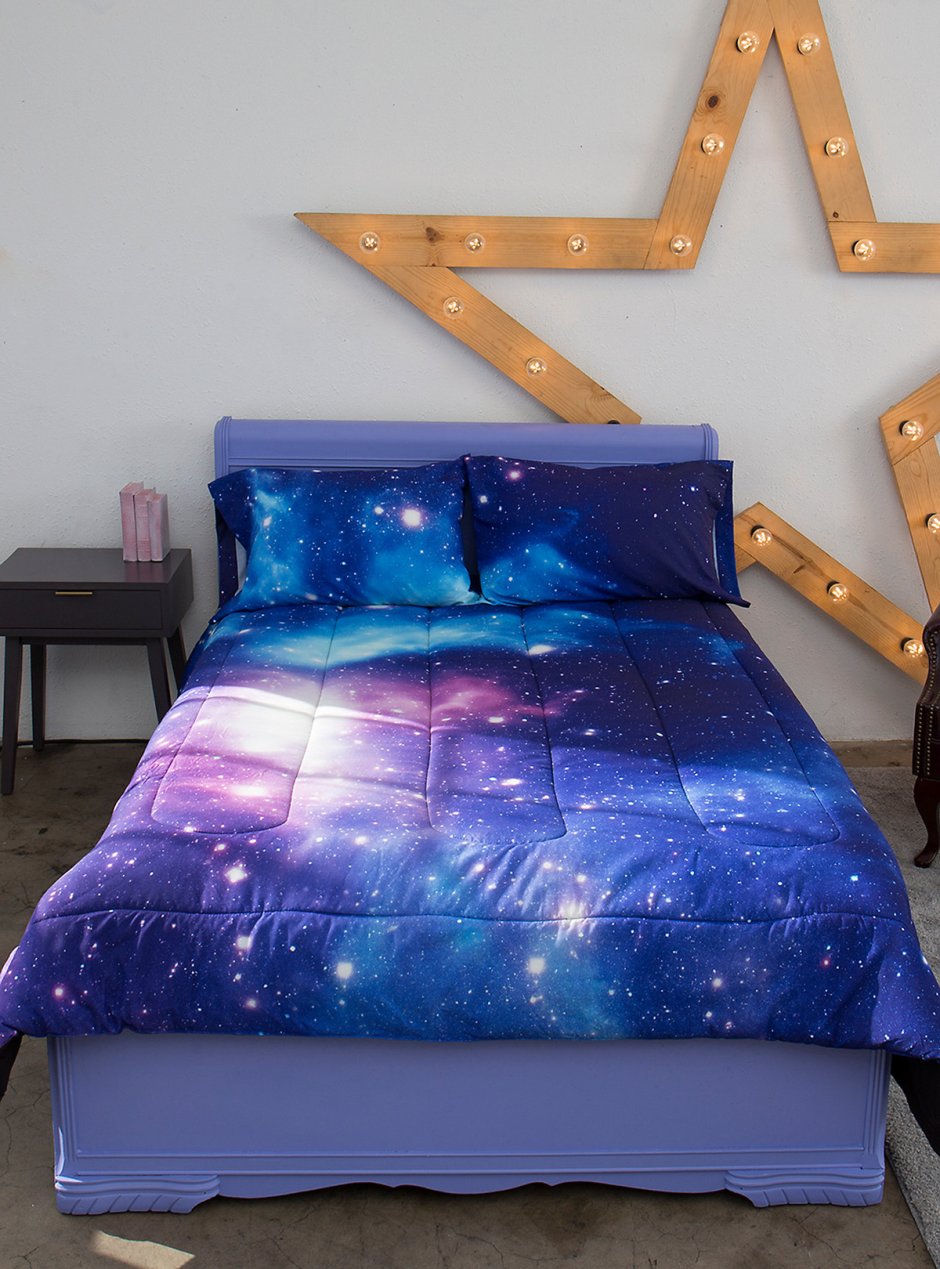 Кровать в космическом стиле