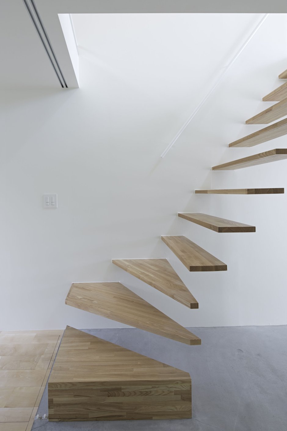 Деревянная лестница в стиле Минимализм