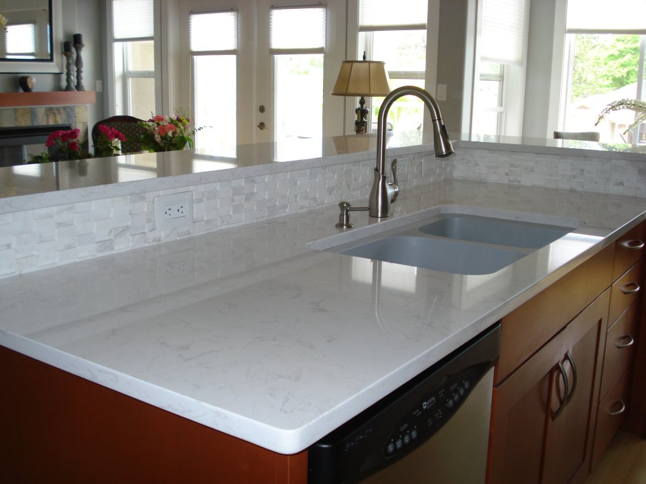 Кварцит White Quartz столешницы