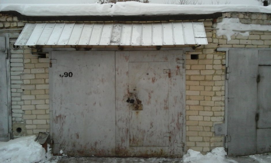 Козырек на гараж