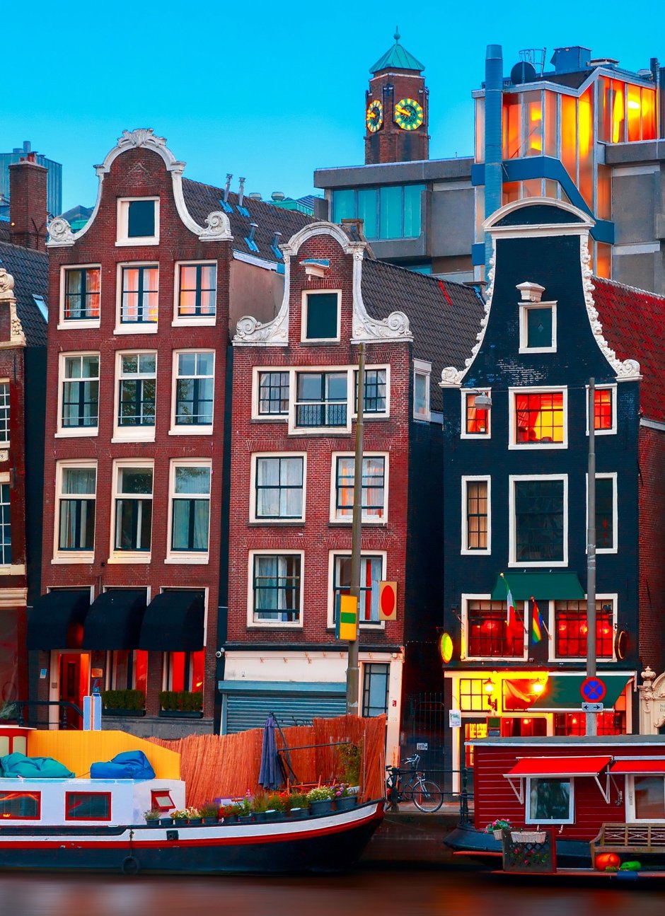 Пляшущие домики Амстердам