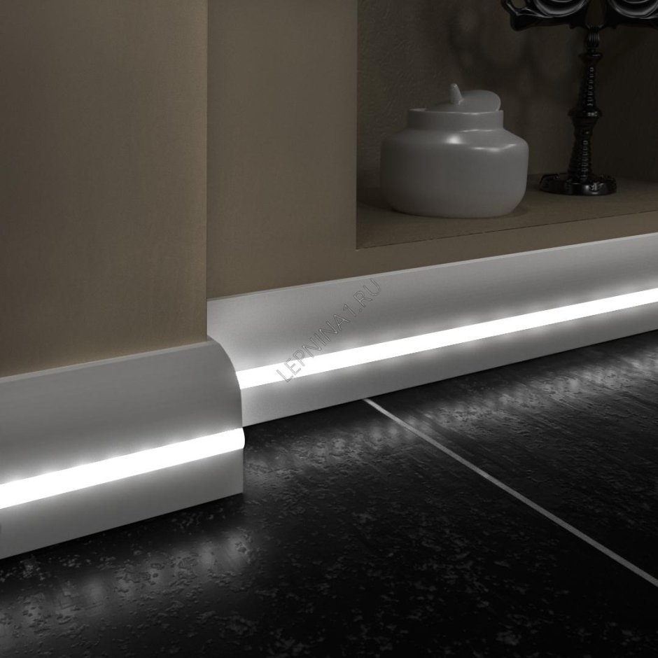Напольный плинтус с подсветкой PN 080 led Евровуд