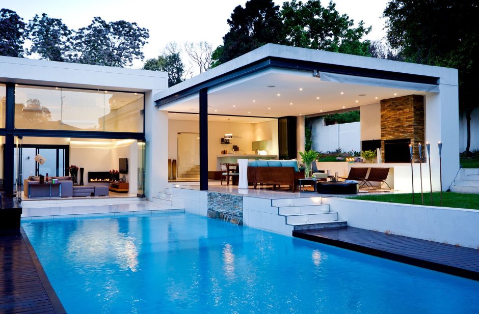 Роскошный дом с бассейном