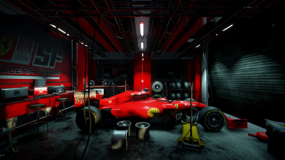 Ferrari в гараже