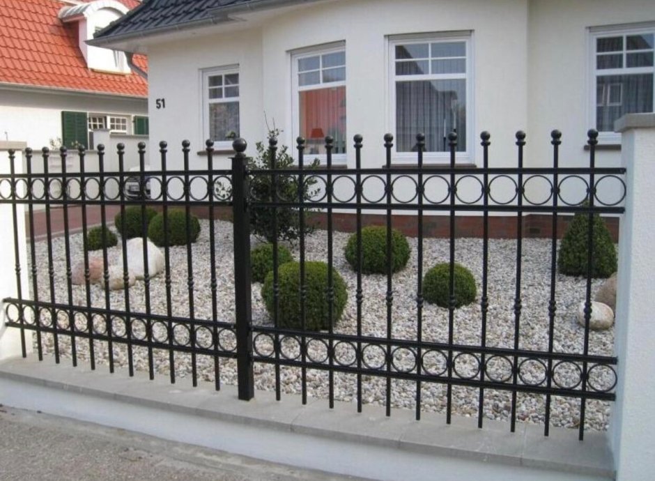 Железная ограда для палисадника