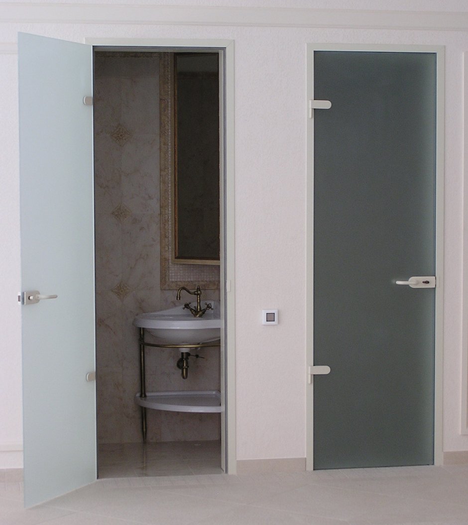 Двери в ванную комнату и туалет 60х190