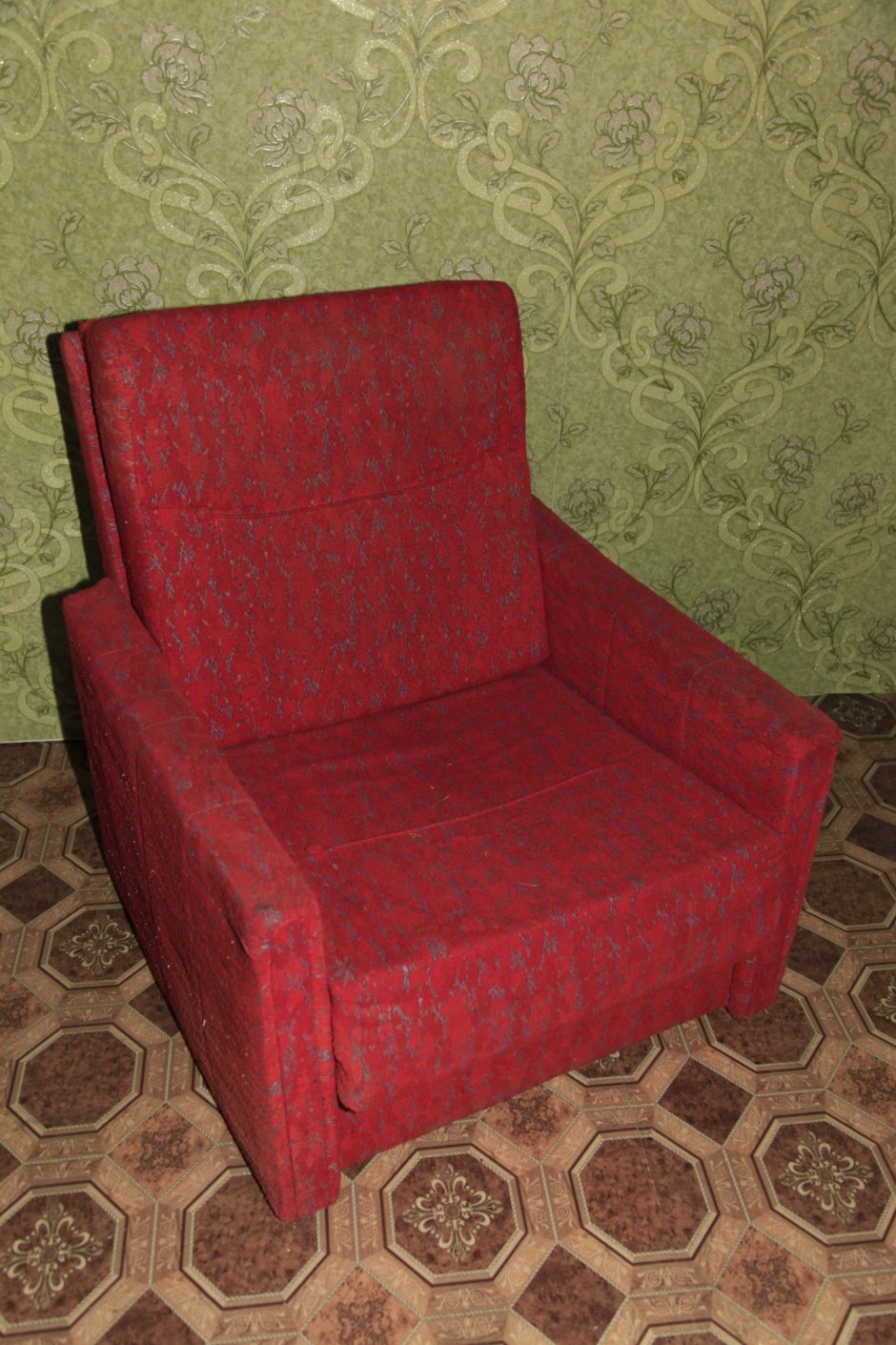 Советское мягкое кресло