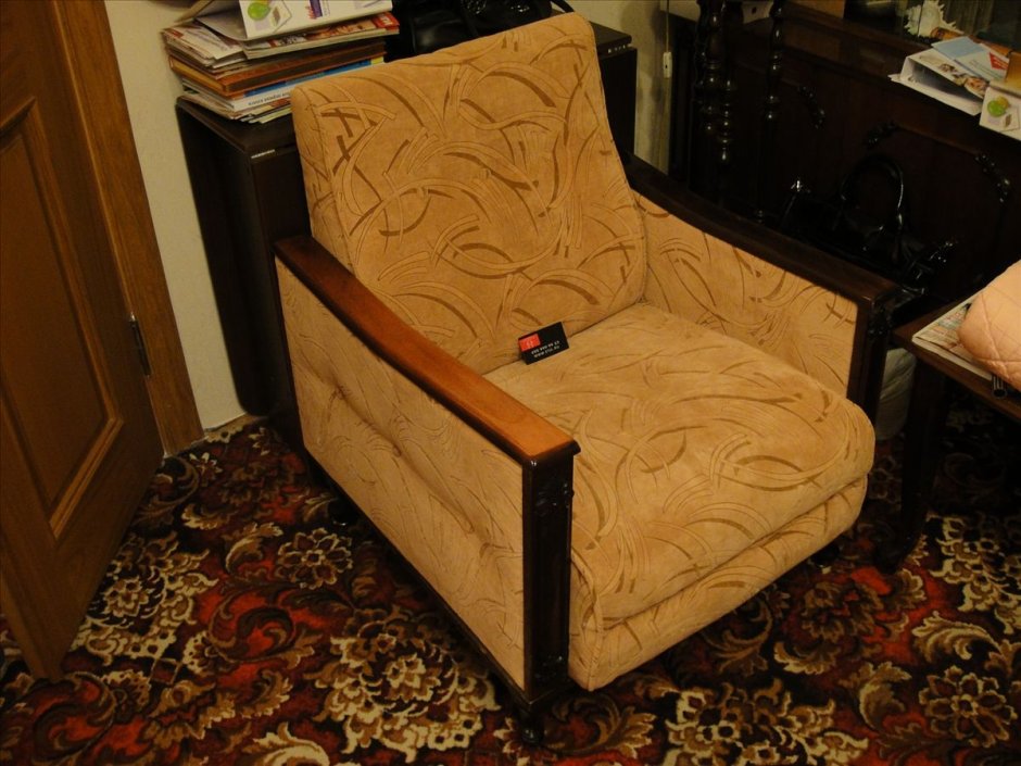 Переделка старого кресла кровати