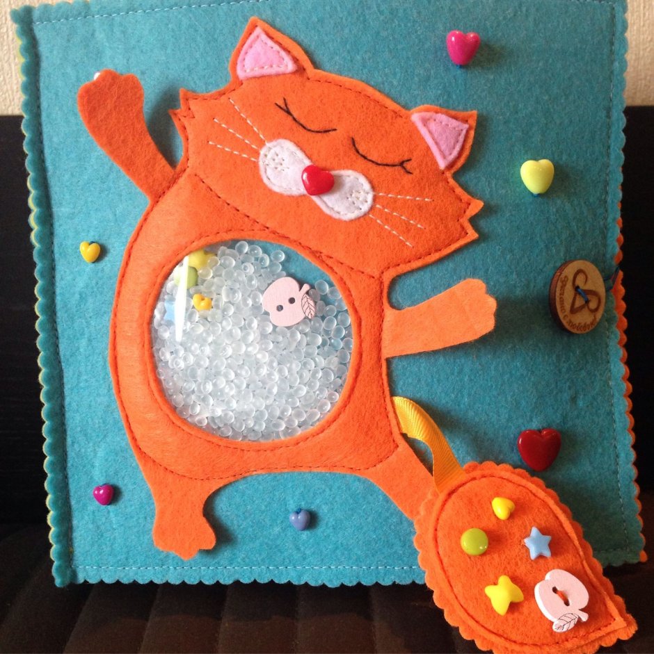 Книжки из фетра для малышей
