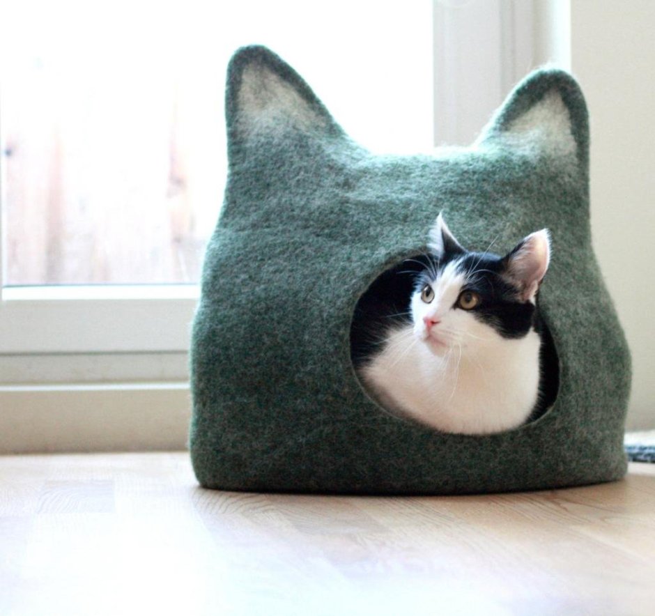 Валяный домик для кота