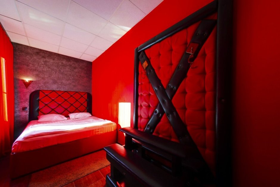 Отель Мартон красная комната
