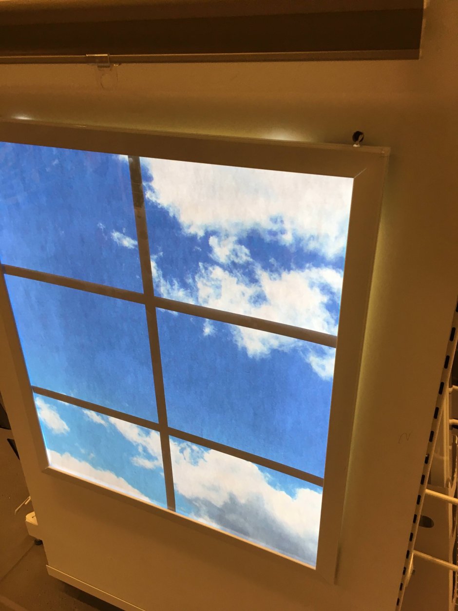 Декоративное окно с подсветкой