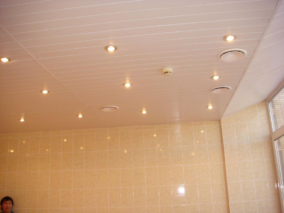 Реечный потолок ванная комната