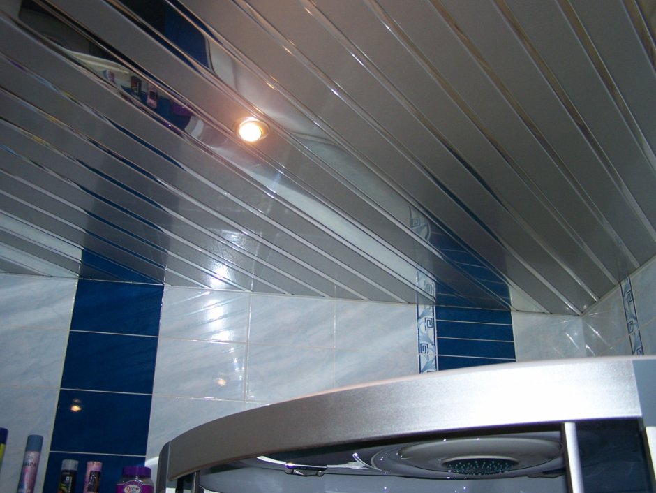 Подвесной алюминиевый реечный потолок Албес