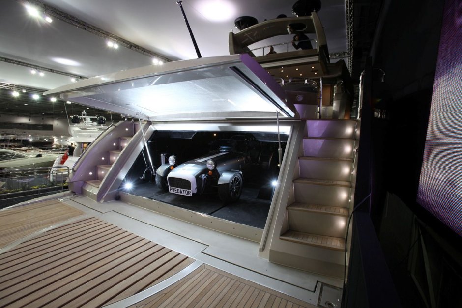 Sunseeker Predator 108 inside