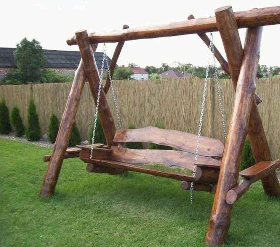 Садовые качели из бревен