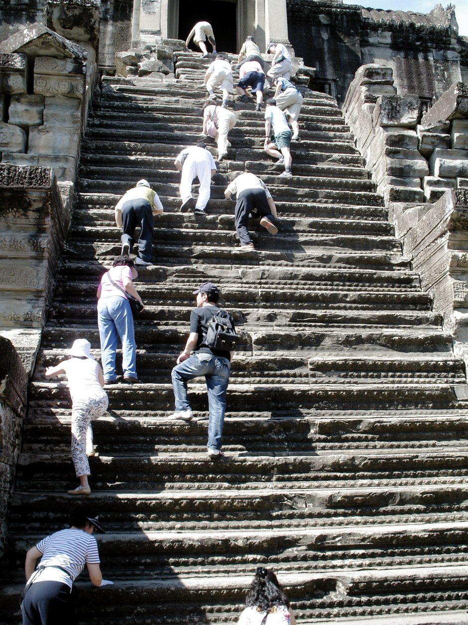 Лестницы храма Ангкор-ват (Angkor wat), Камбоджа