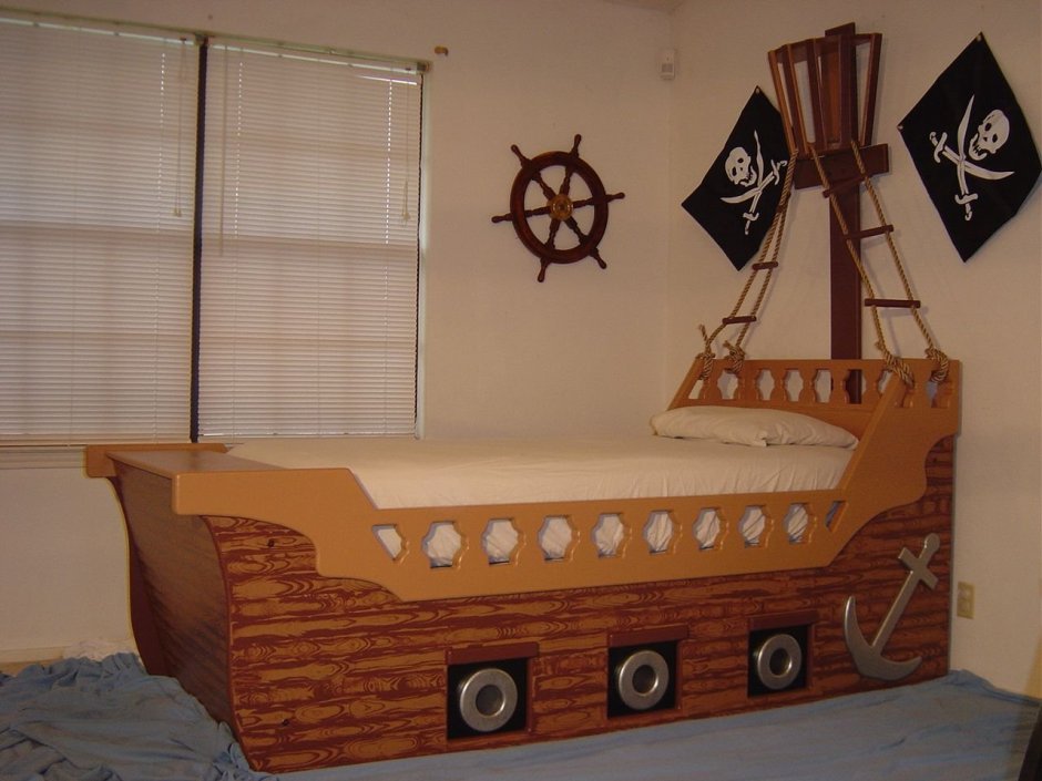 Кровать кораблик для мальчика