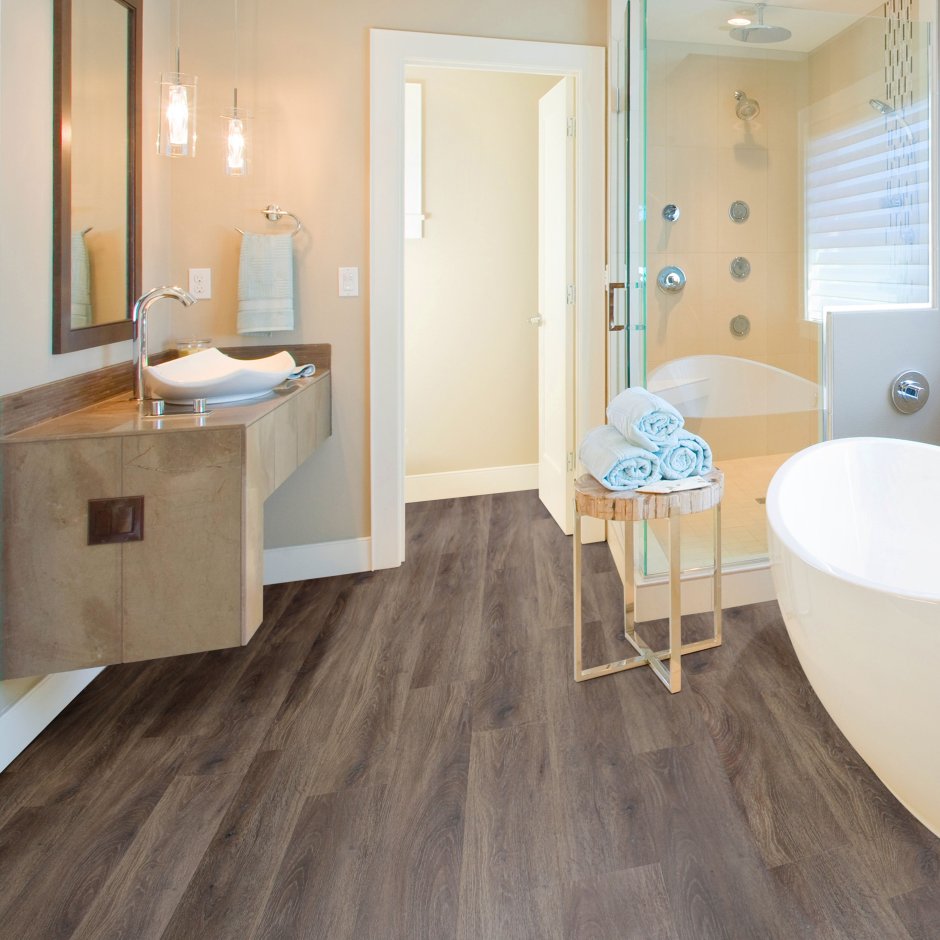 Hardwood Brown в интерьере ванной