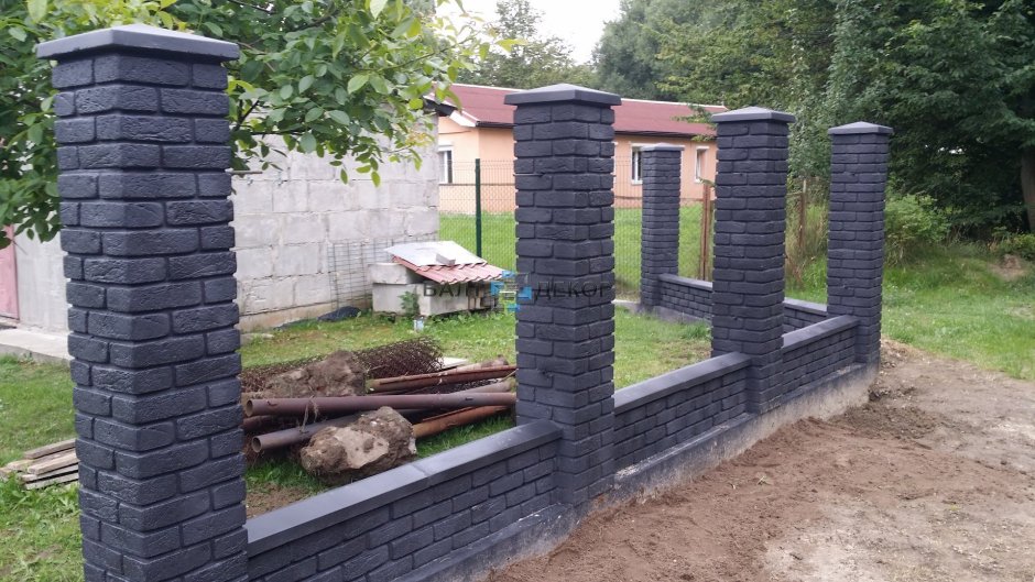 Кирпичные столбы рал 1050