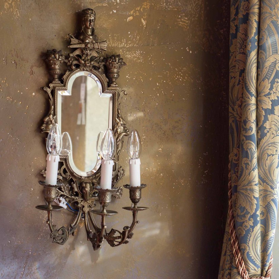 Антикварные настенная бра?