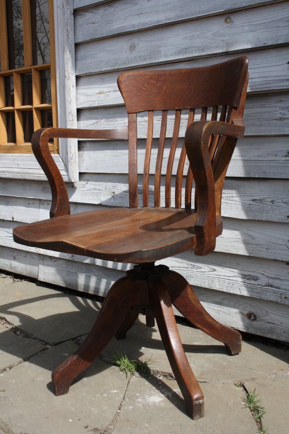 Кресло рабочее деревянное