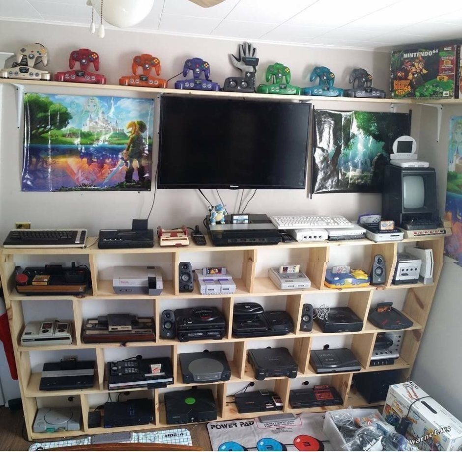 Стеллаж для игровых консолей