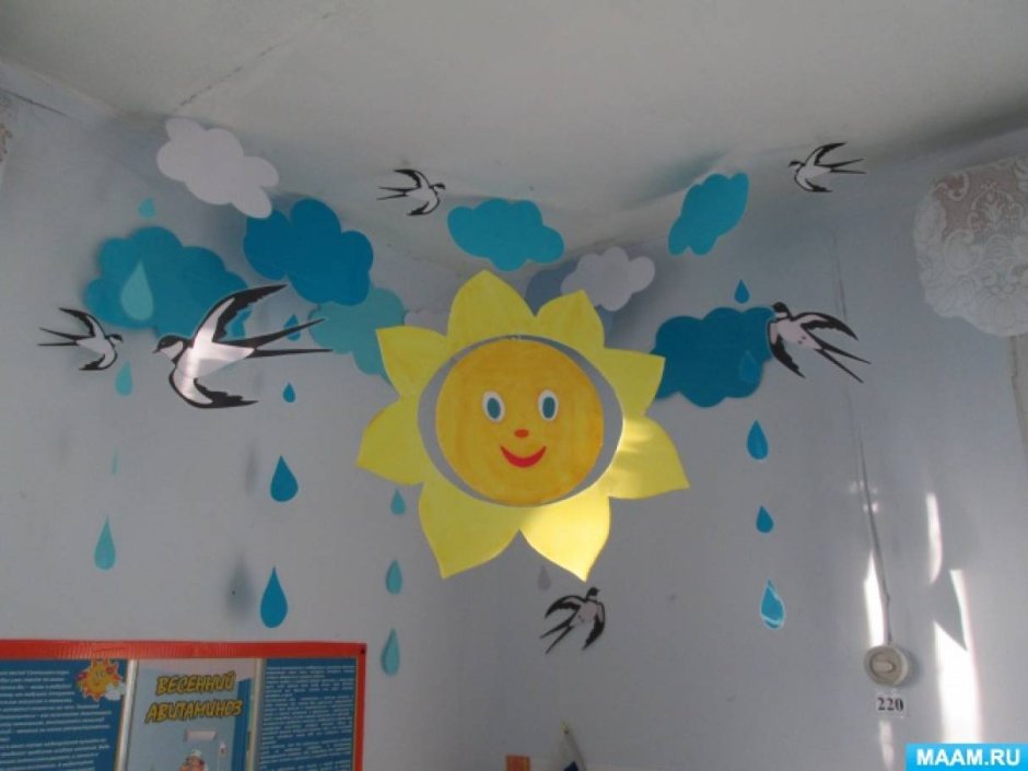 Украшение стены в детском саду Весна