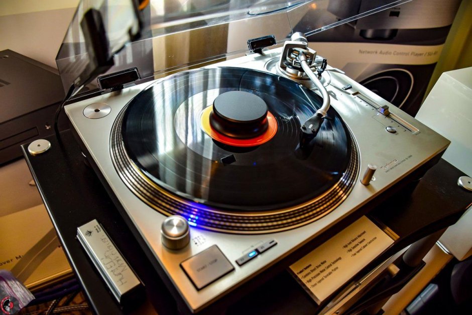 Виниловый проигрыватель Technics SL-1200g