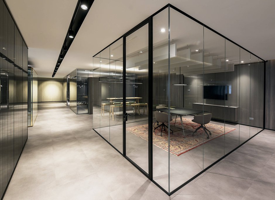 Glass partitioning