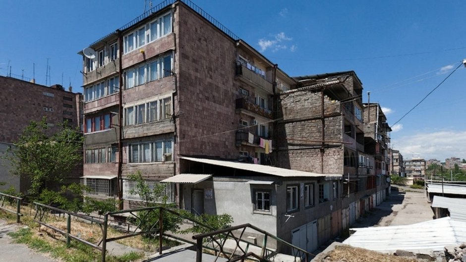 Пятиэтажки самострой в Армении