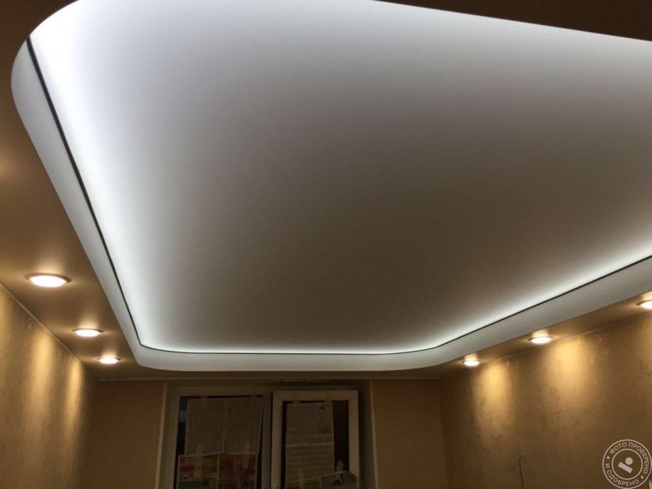 Двухуровневый потолок со светодиодной подсветкой