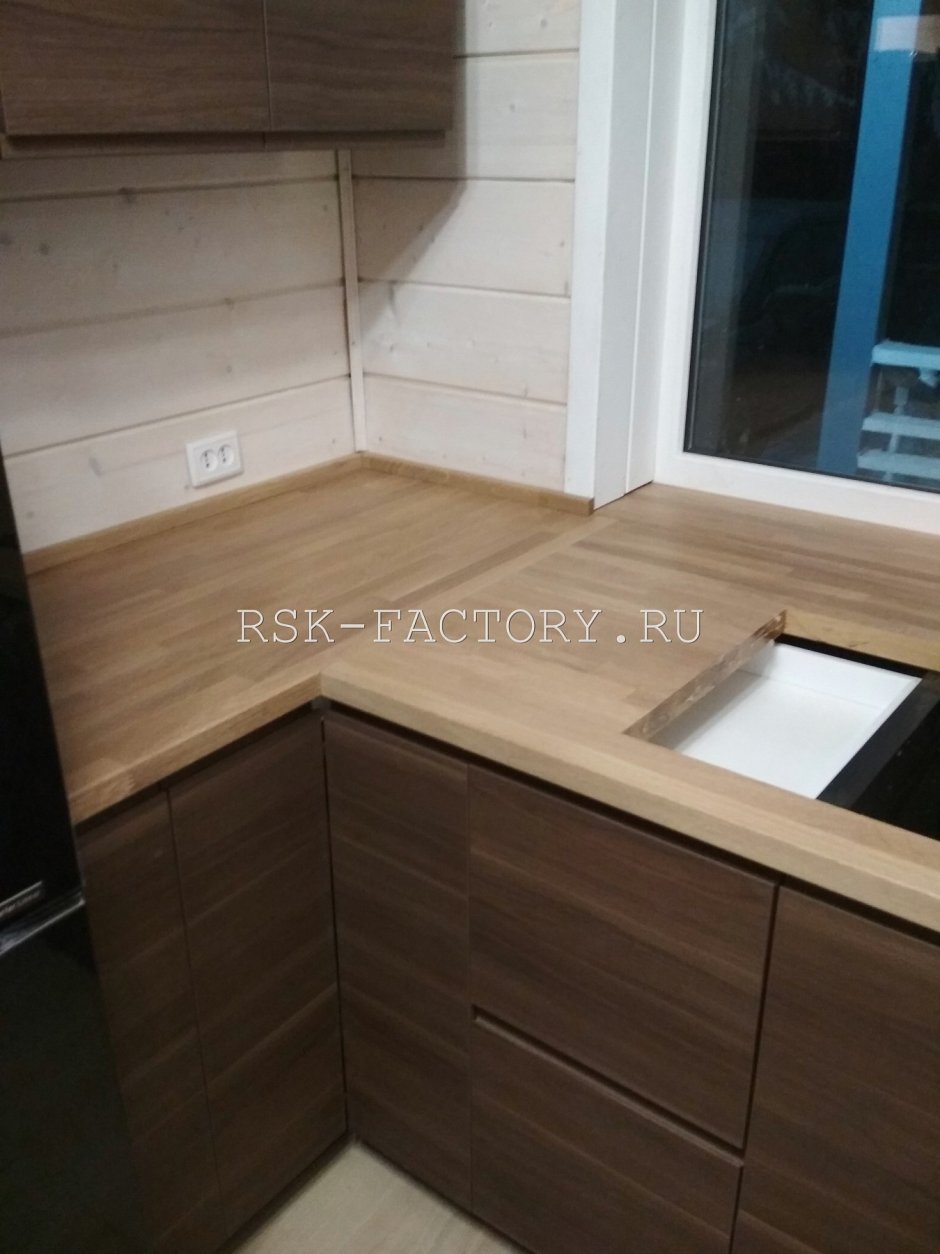 Плинтус для столешницы под дерево
