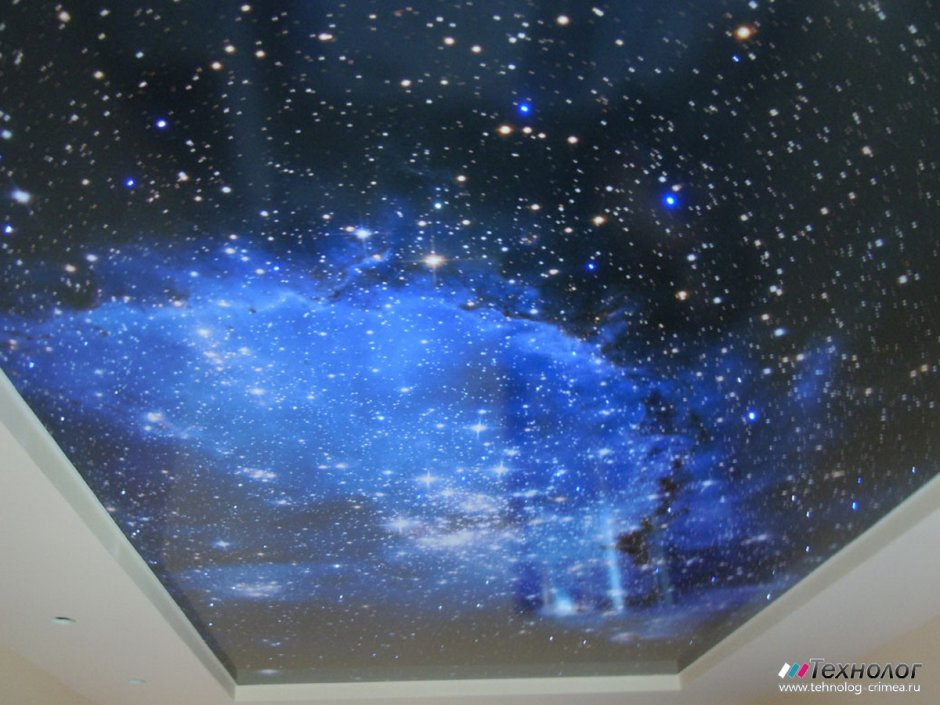 Натяжной потолок звездное небо в ванной