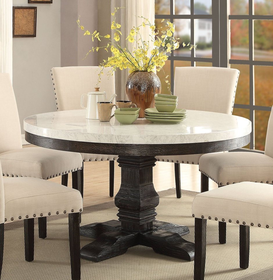 Round Dining Table a482
