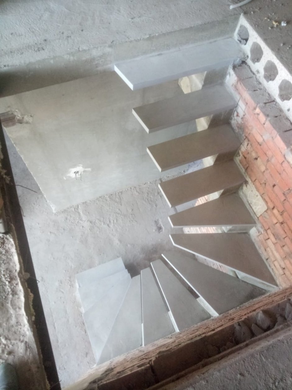 Готовые лестницы из бетона