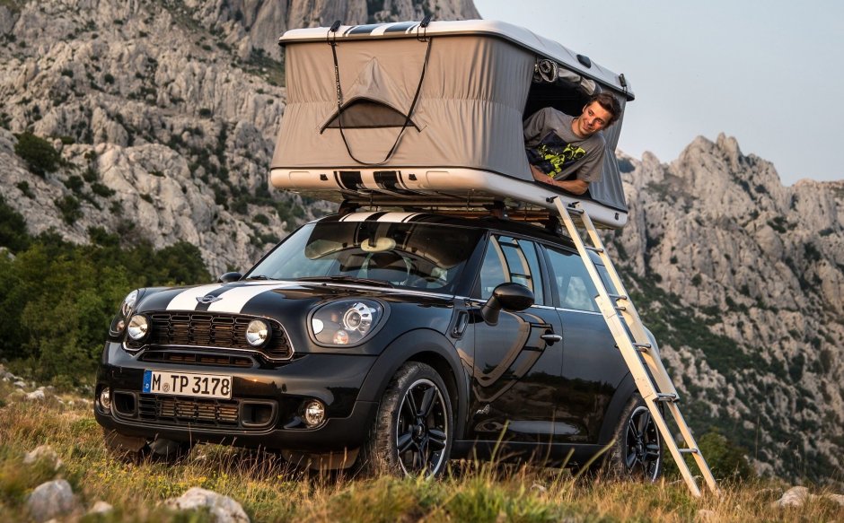 Mini Cooper кроссовер с палаткой