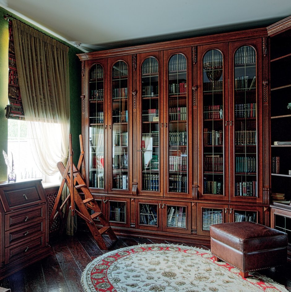 Интерьер дворянской усадьбы книжный шкаф