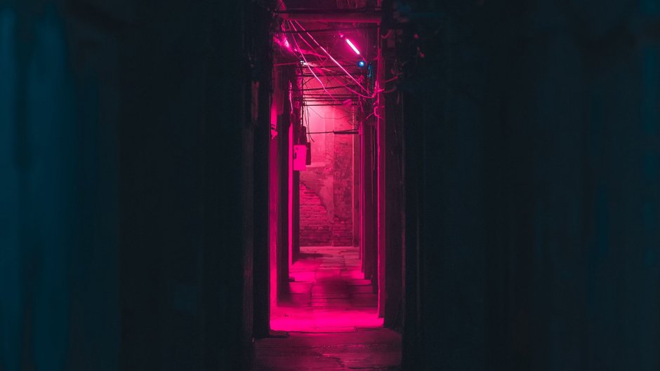 Неоновая комната