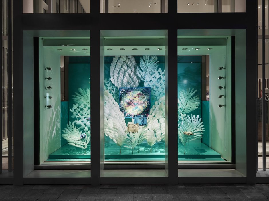 Hermes витрина 2019