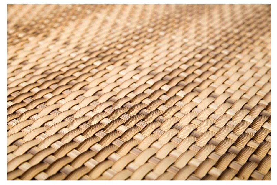 Плетеный коврик из ротанга