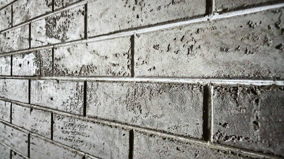 Декоративный кирпич из штукатурки