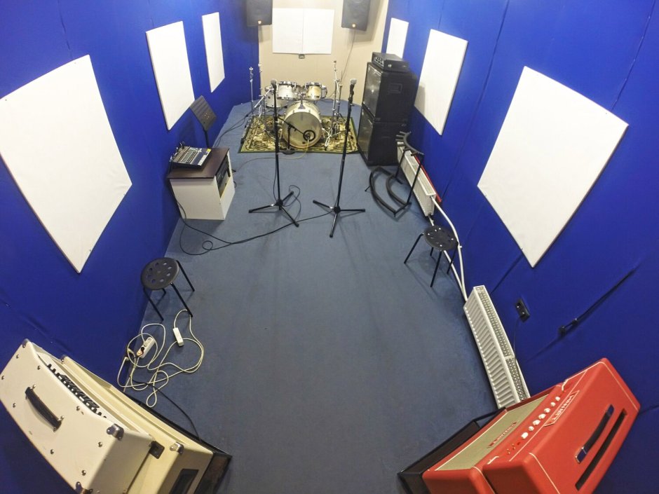 Синяя репетиционном зал