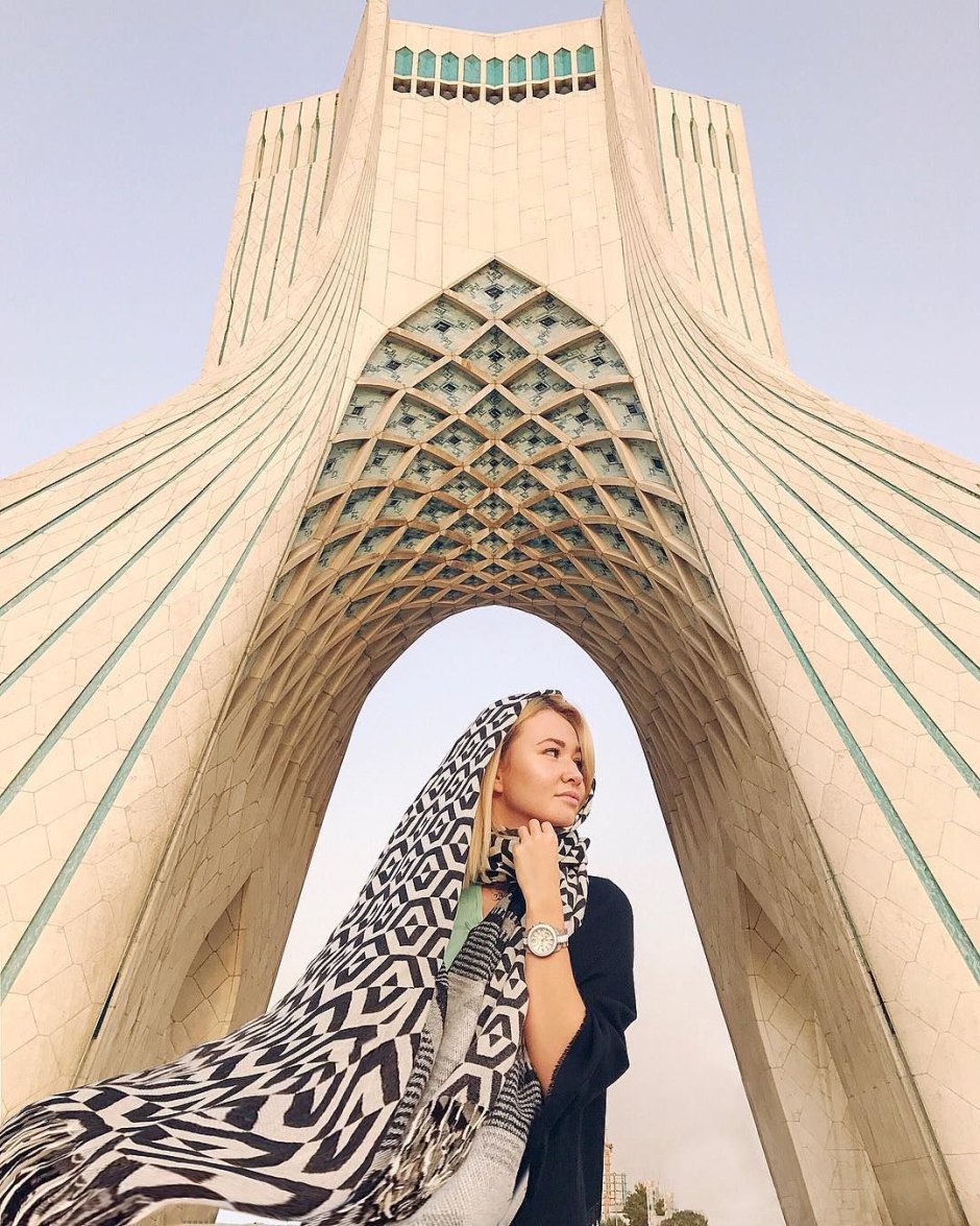Иранский Архитектор женщина