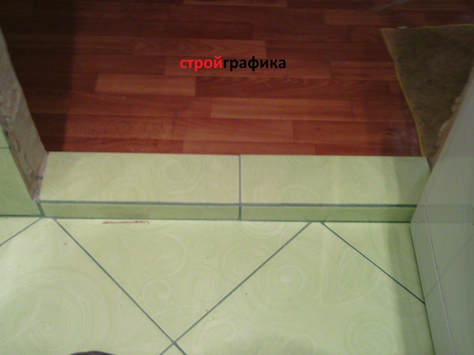 Порожек в ванной из плитки