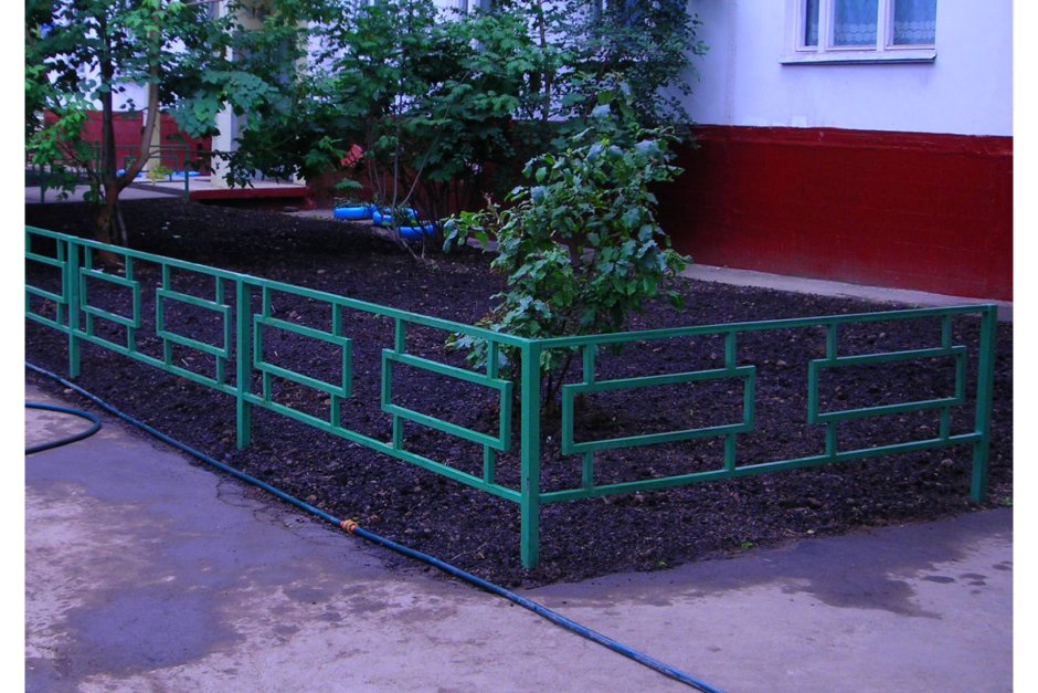 Ограждение палисадника из металла