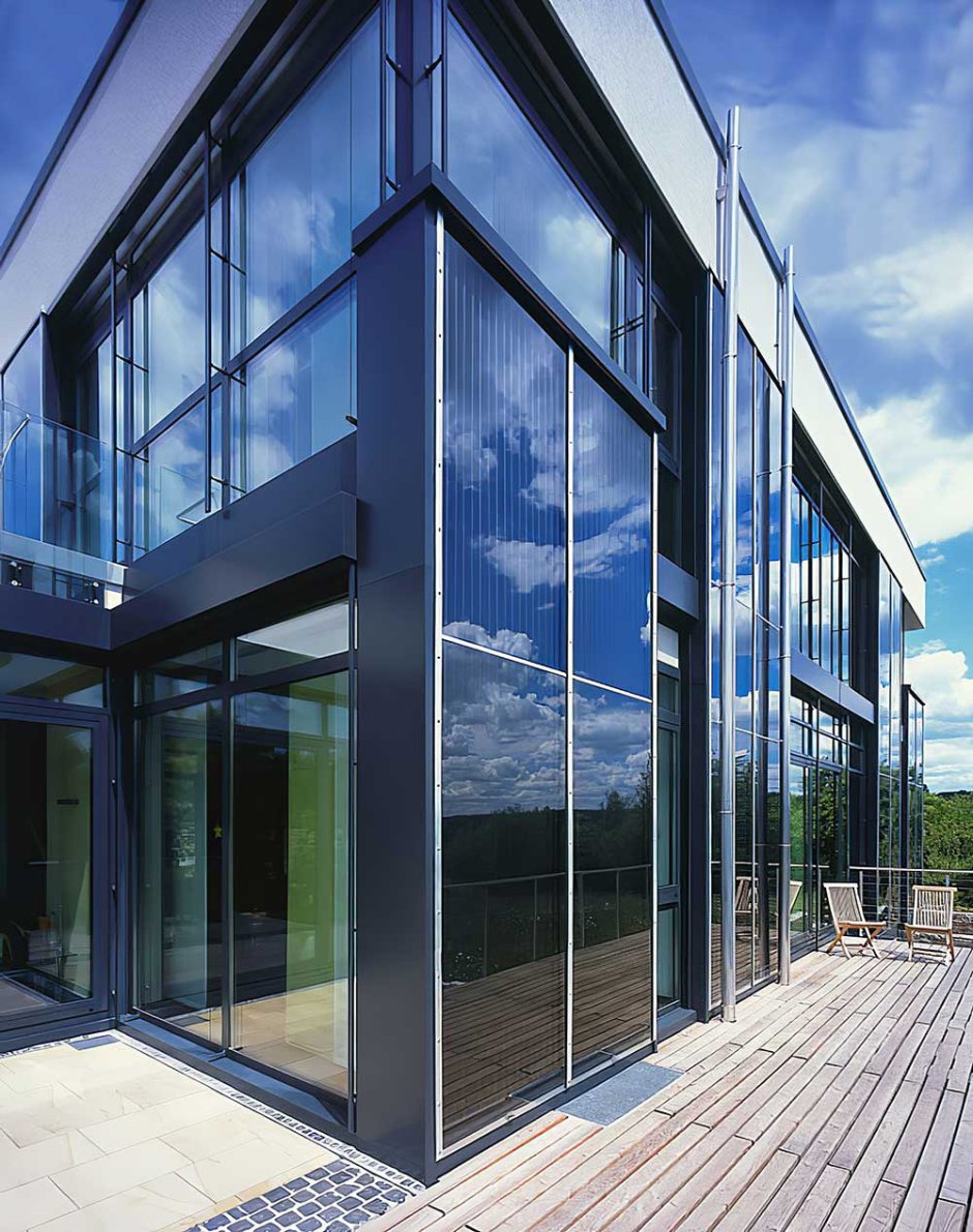 Безрамное остекление фасадов