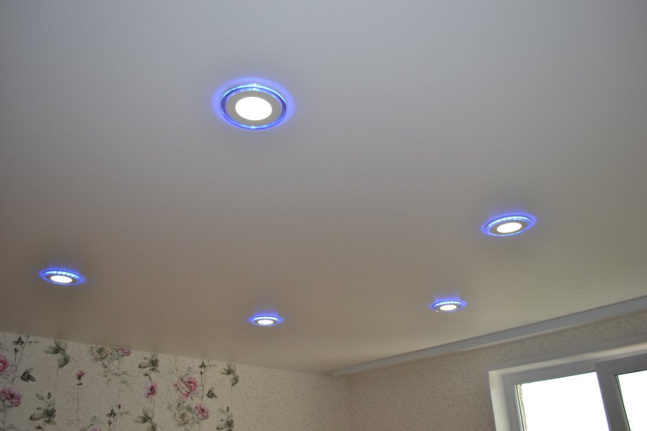 Точечные светильники для натяжных матовых потолков